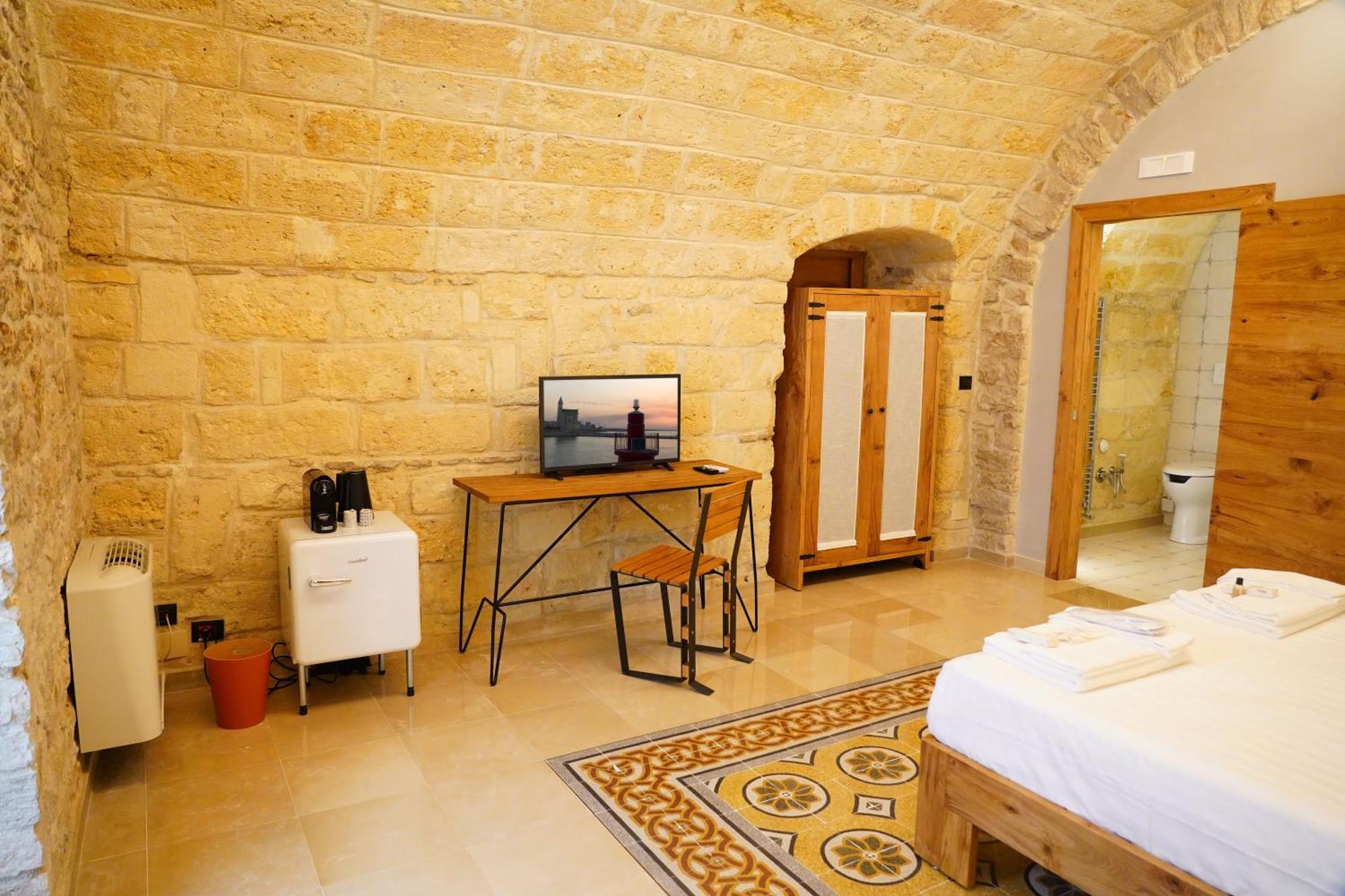Terra Di Trani Hotel Bagian luar foto